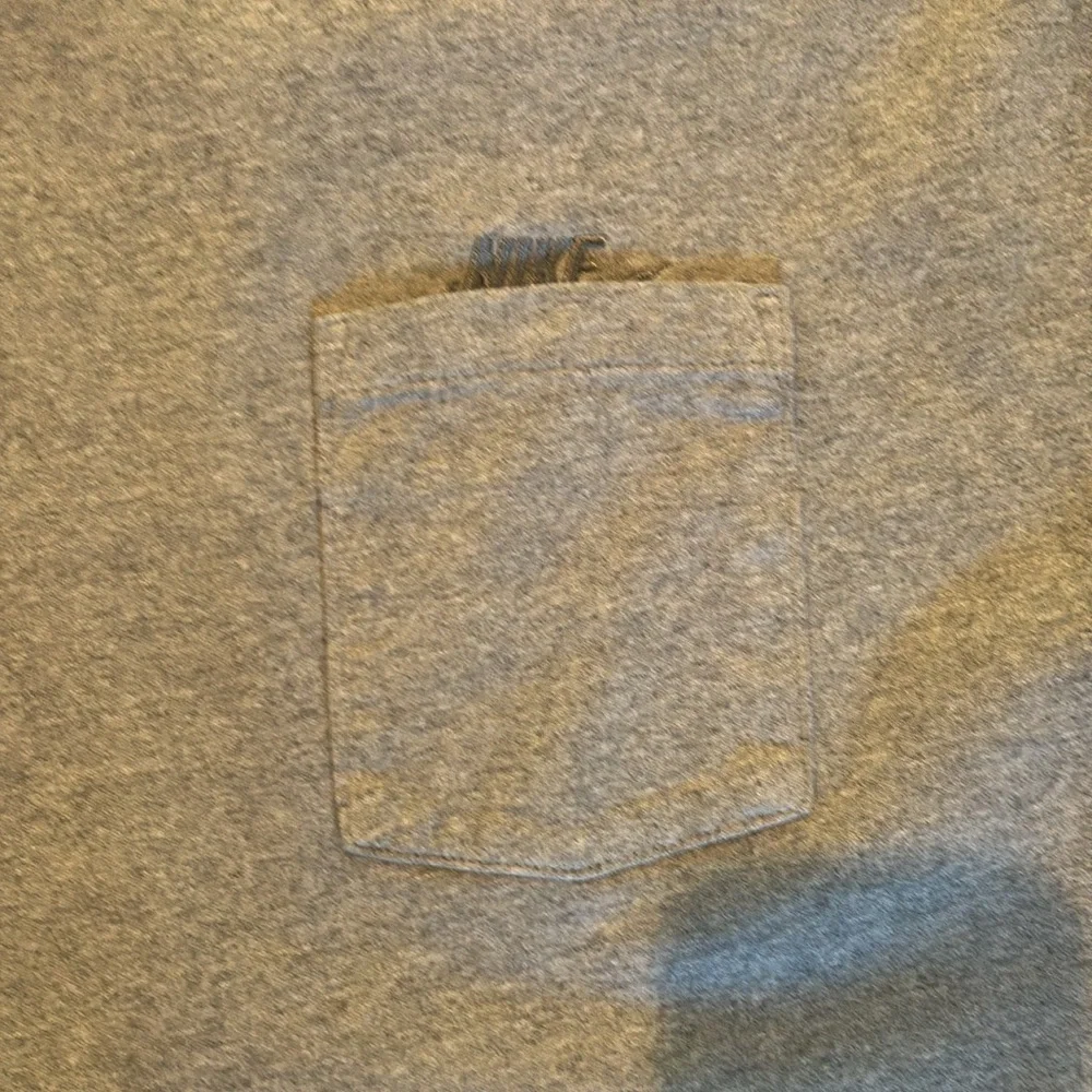 The Nike Tee Heavy Cotton Men’s Medium